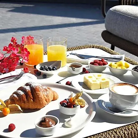 Unik Hotel 3*