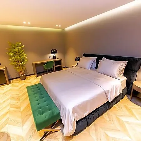 Unik 3* Tirana